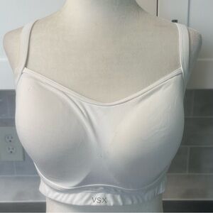 VICTORIA’S SECRET Maximum Support Sports Bra 36D
